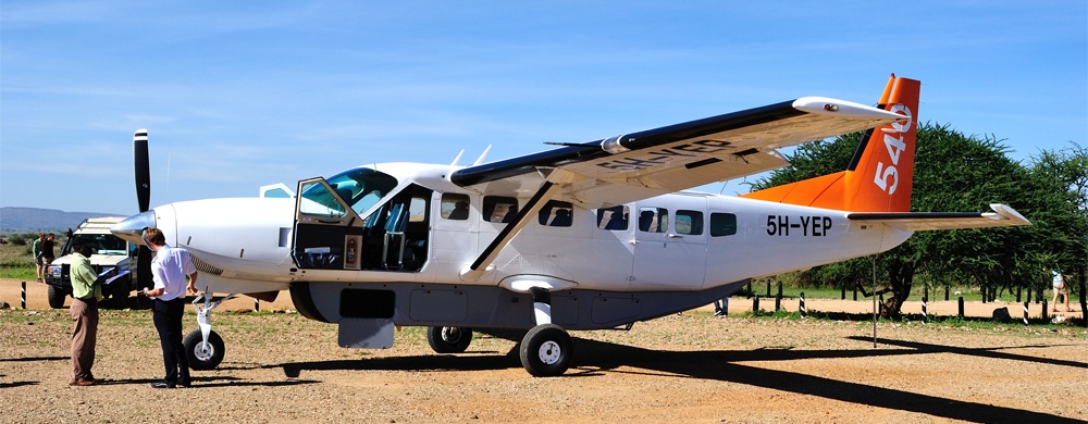 Safariflygplan. Cessna Caravan på Seroneras flygfält SEU.